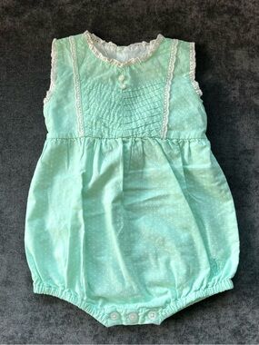 Well Dressed Wolf Mint Dot Little Den Bubble Size 12 Months